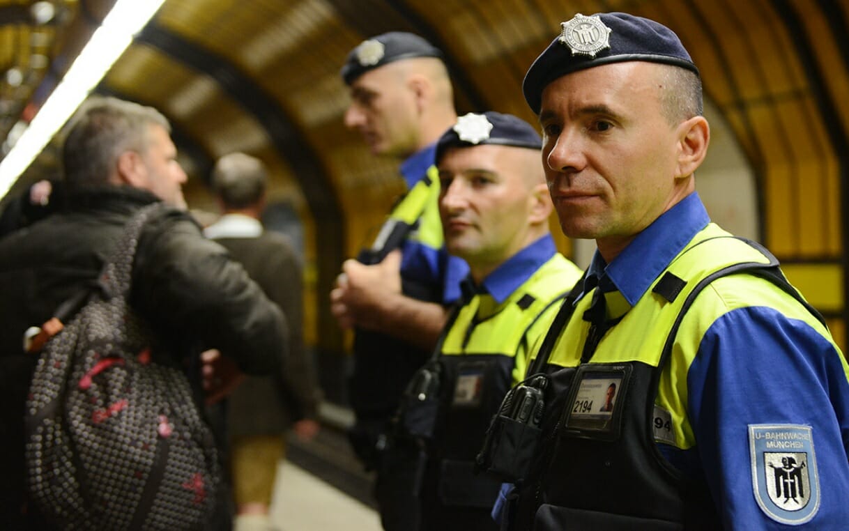 Sicherheitskräfte der Münchner U-Bahnwache